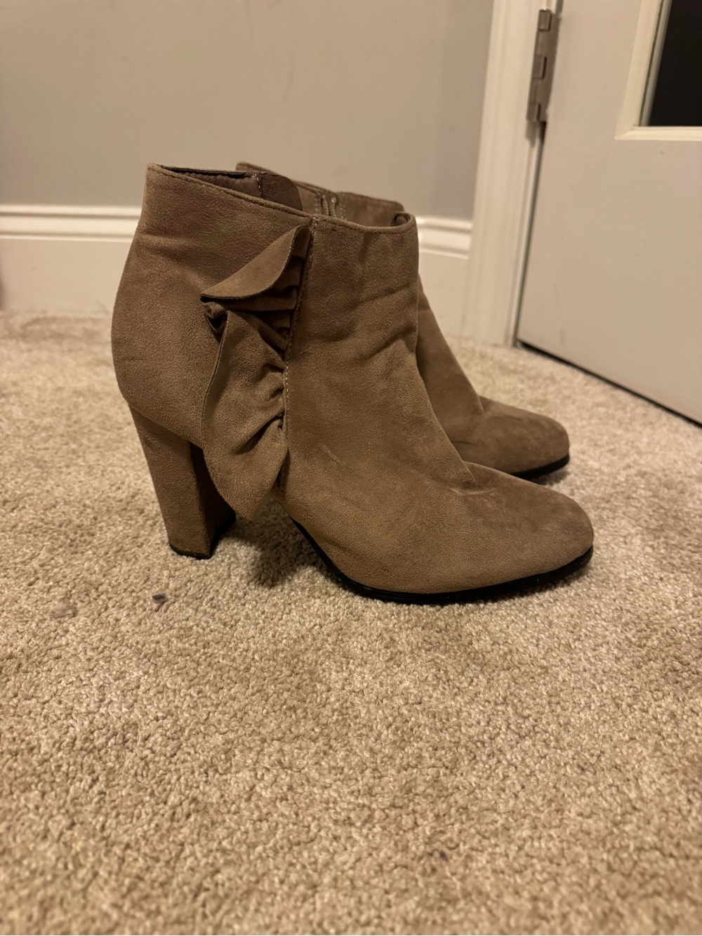 Women's Suede Ruffle Ankle Boots in Taupe